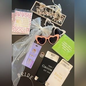 Miscellaneous bride & wedding accessories